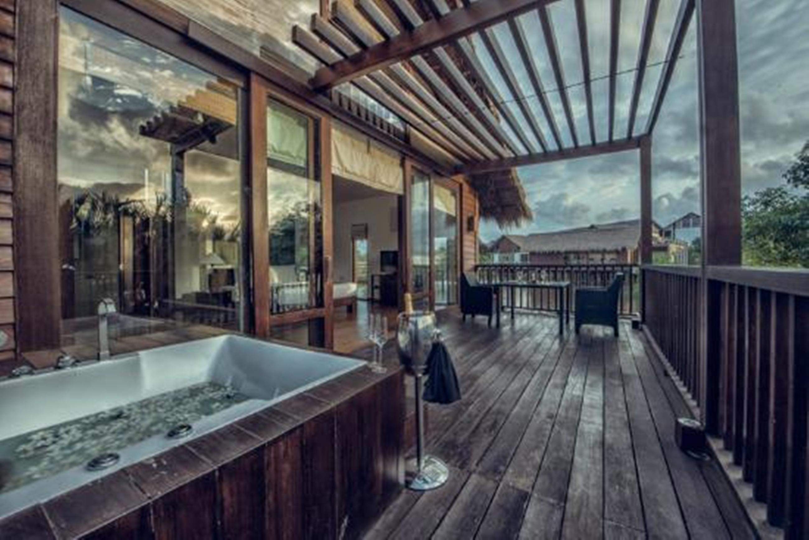 Suriya Resort Wayikkal Luaran gambar